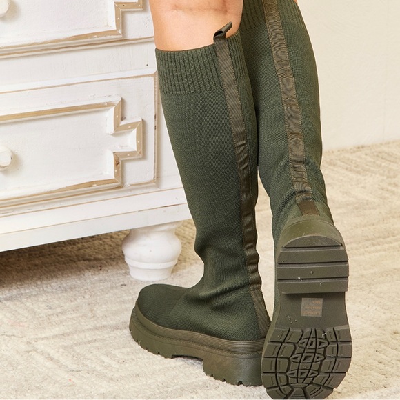 Socks Boots - Picture 2 of 3